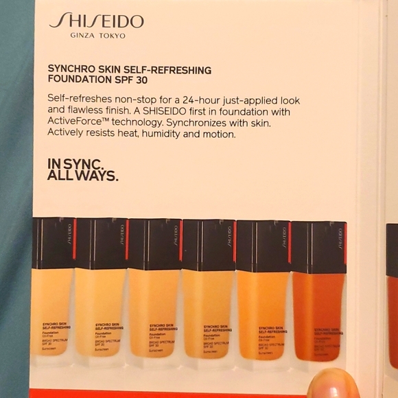 Shiseido Synchro Skin Self-Refreshing Foundation sample card - Picture 3 of 4